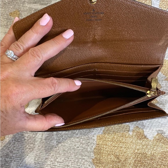 ‼️NOT FOR SALE‼️ Louis Vuitton Monogram Sarah WOC - Picture 6 of 7